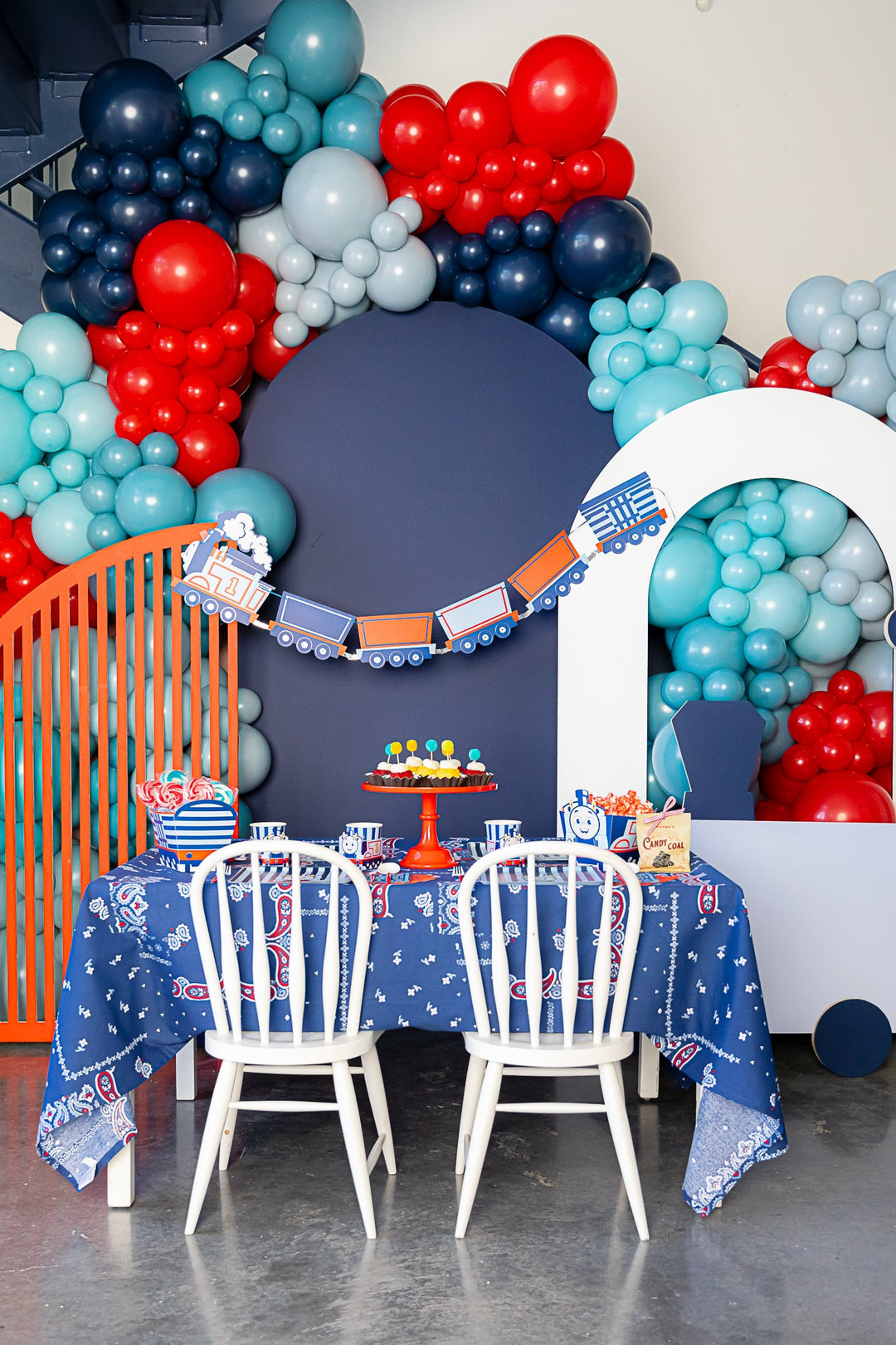 thomas the train party supplies and train-themed decorations