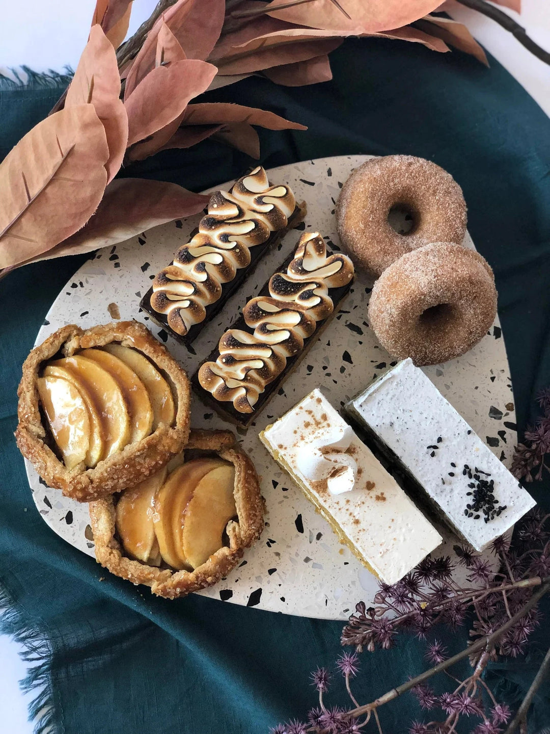 thanksgiving dessert charcuterie board