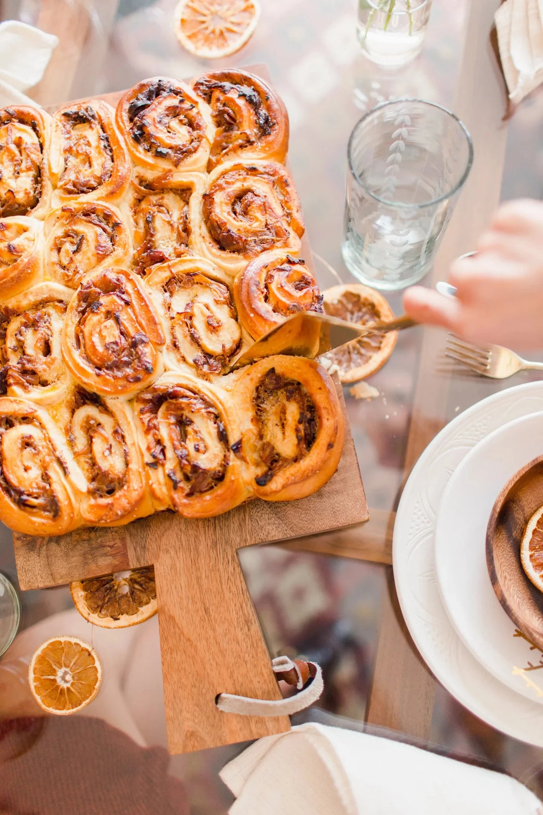 cinnamon rolls thanksgiving breakfast ideas thanksgiving dessert ideas