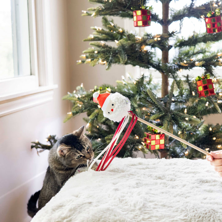 Holiday Santa Cat Christmas Teaser Wand Toy Pearhead Holiday Santa Cat Christmas Teaser Wand Toy Bonjour Fete - Party Supplies