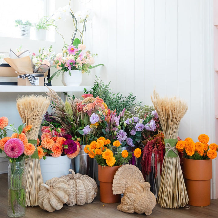 BASKETWEAVE PATTERN TURKEY DECORATION Two's Company Thanksgiving Home Bonjour Fete - Party Supplies