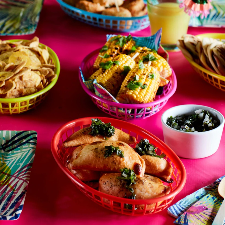 FIESTA CUBAN FOOD BASKET BY TALKING TABLES Talking Tables Plates Bonjour Fete - Party Supplies