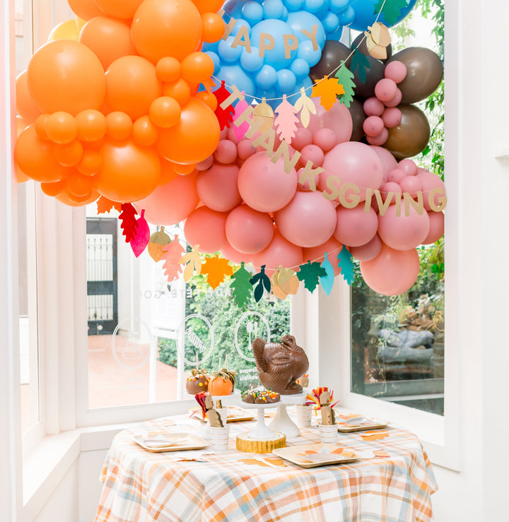 FELT LEAVES THANKSGIVING GARLAND Meri Meri Thanksgiving Decor Bonjour Fete - Party Supplies