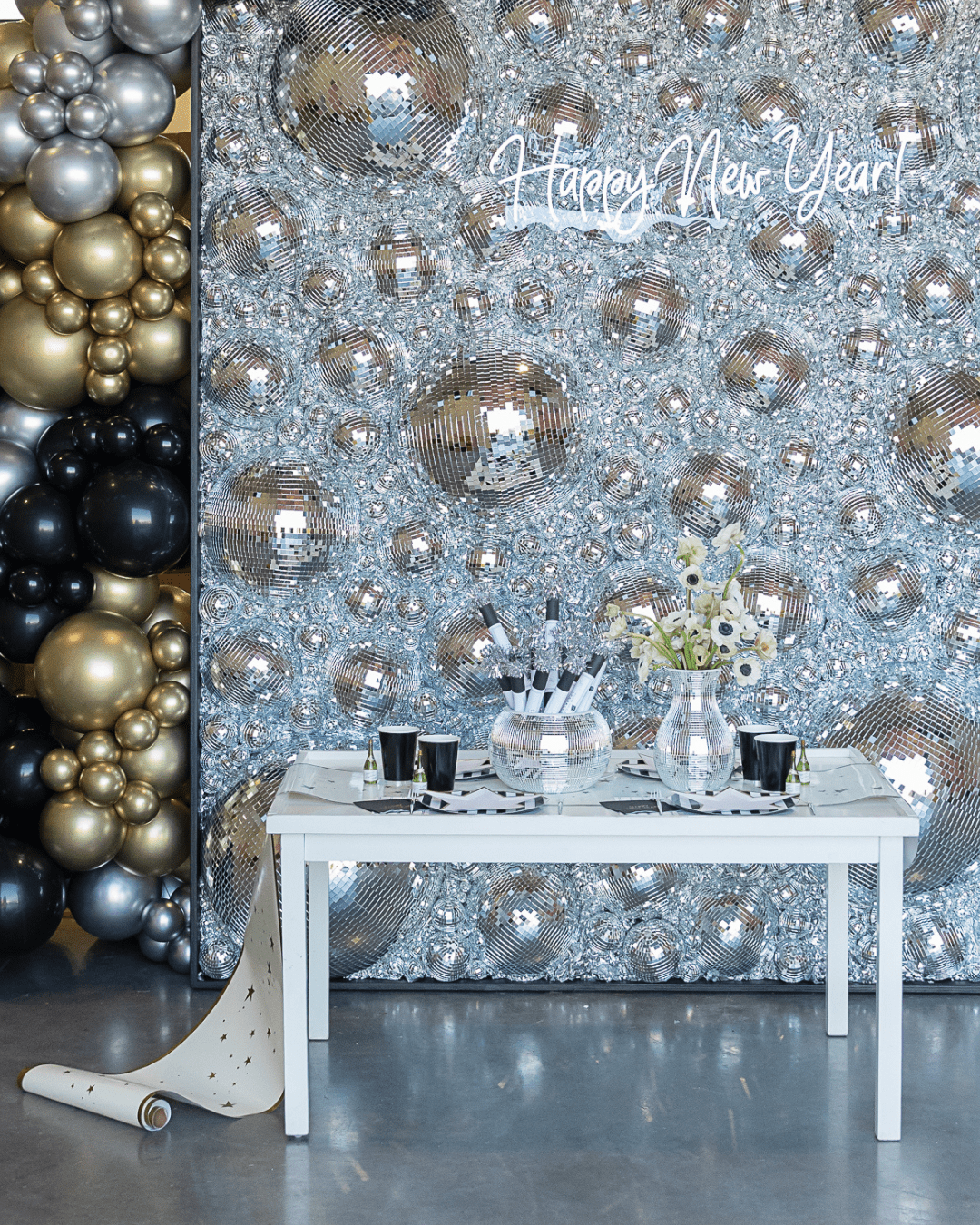 new years party countdown celebration glitter gold and silver decorations festive confetti midnight toast disco