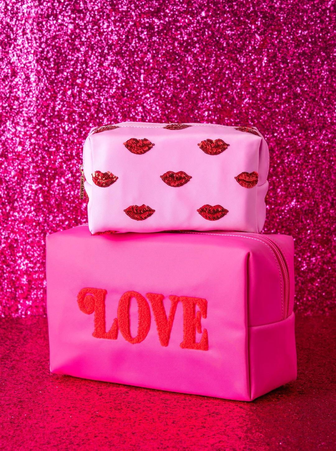 Shiraleah Cara Lips Pattern Cosmetic Pouch, Pink Shiraleah Retail Zip Pouches Shiraleah Cara Lips Pattern Cosmetic Pouch, Pink Bonjour Fete - Party Supplies