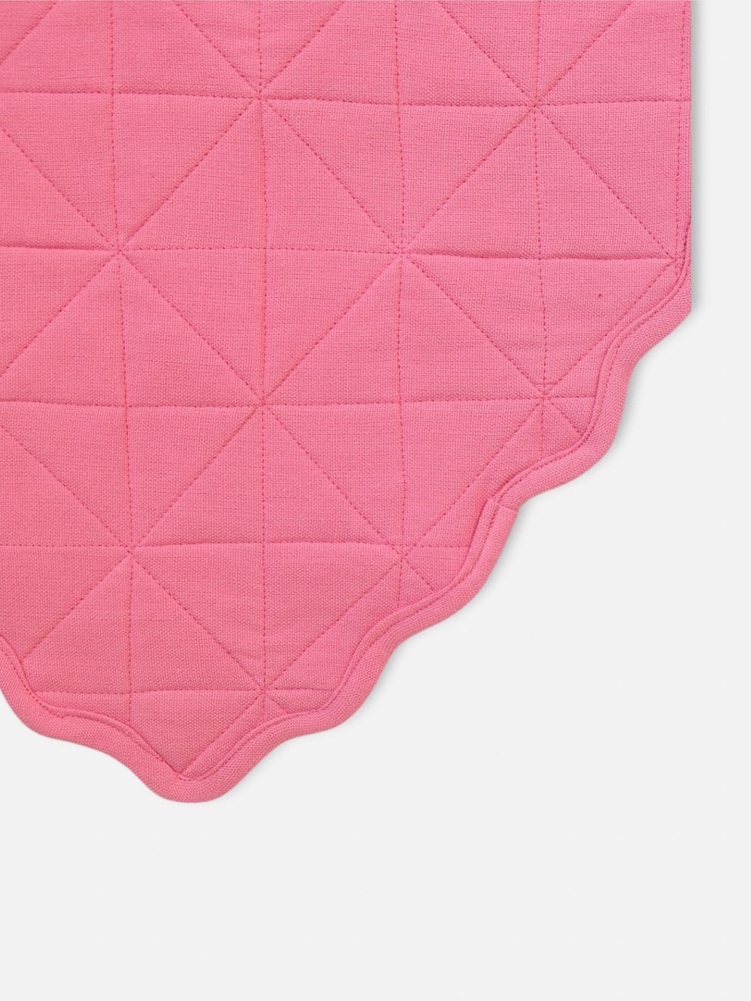 SOLID - Peony Quilted Heart Placemat Heather Taylor Home simple SOLID - Peony Quilted Heart Placemat Bonjour Fete - Party Supplies