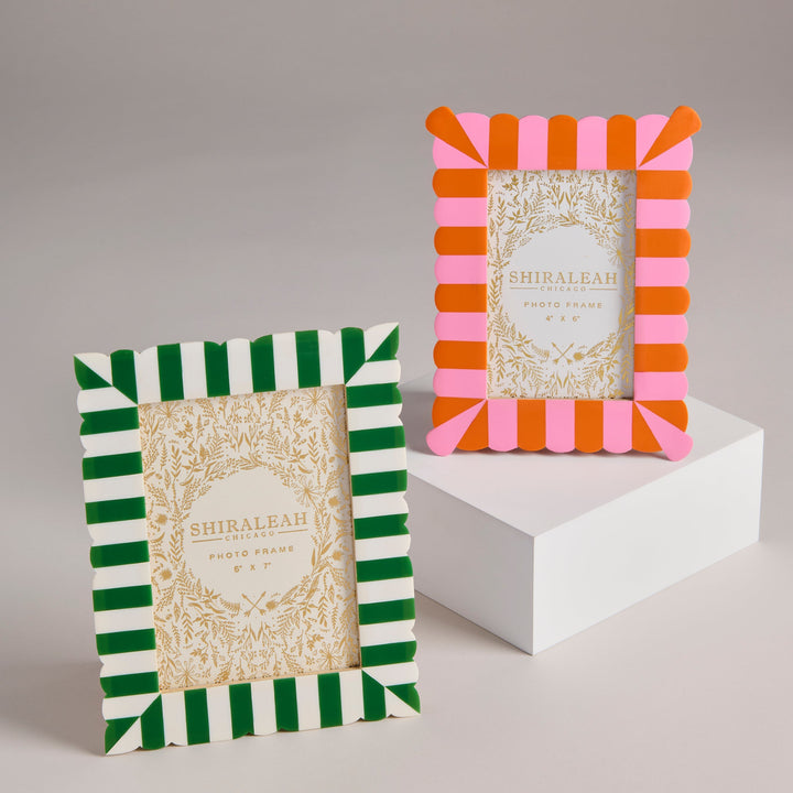 Shiraleah Viva 5" x 7" Cut Edge Picture Frame, Green Shiraleah Retail Frames Shiraleah Viva 5" x 7" Cut Edge Picture Frame, Green Bonjour Fete - Party Supplies