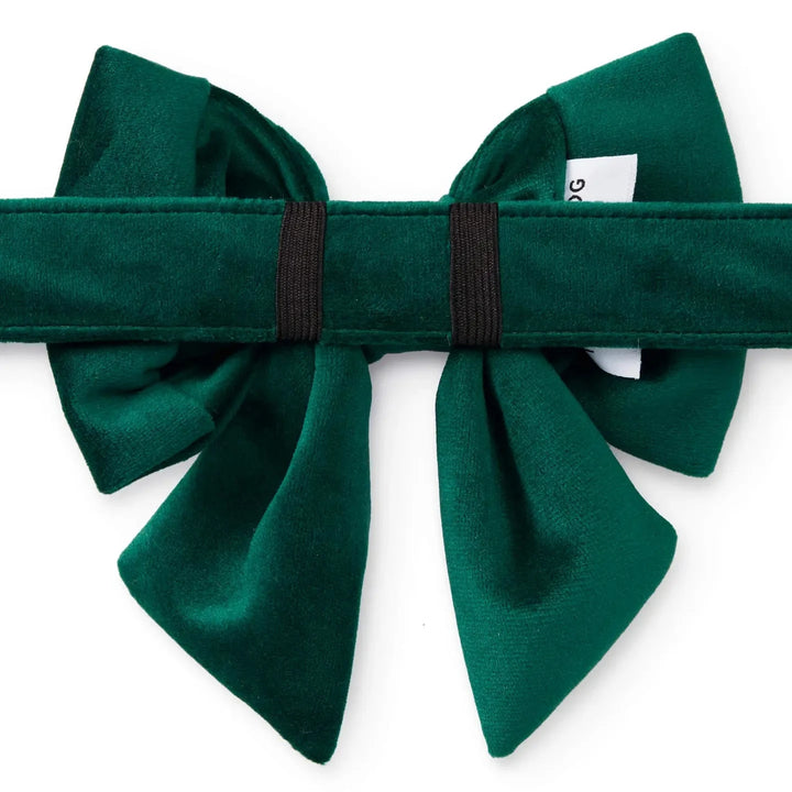 GREEN VELVET HOLIDAY LADY DOG BOW The Foggy Dog Holiday Pet GREEN VELVET HOLIDAY LADY DOG BOW Bonjour Fete - Party Supplies