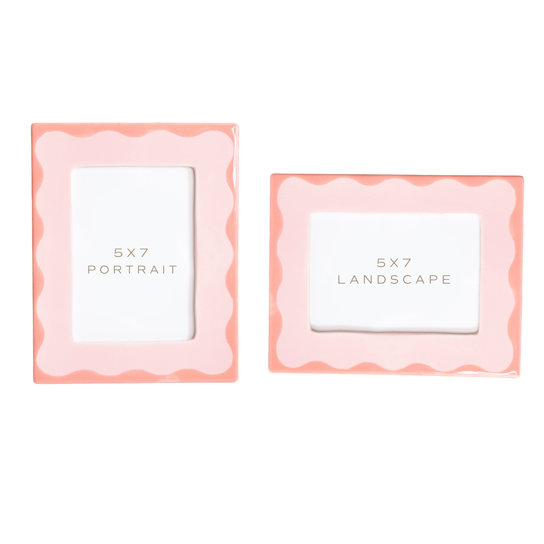 Customizable Scallop Picture Frame