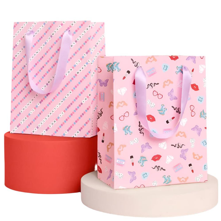 UNOFFICIAL SWIFTIE GIFT BAG SET xo, Fetti xo, Fetti Collective UNOFFICIAL SWIFTIE GIFT BAG SET Bonjour Fete - Party Supplies