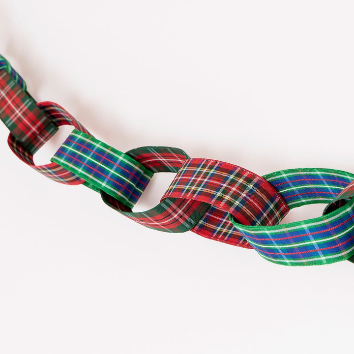 Plaid Chain Link Garland