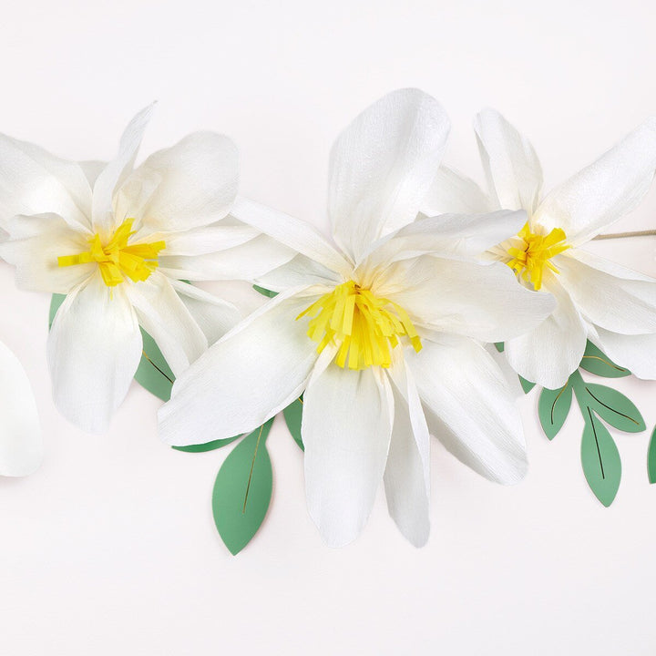 Giant Daisy Garland