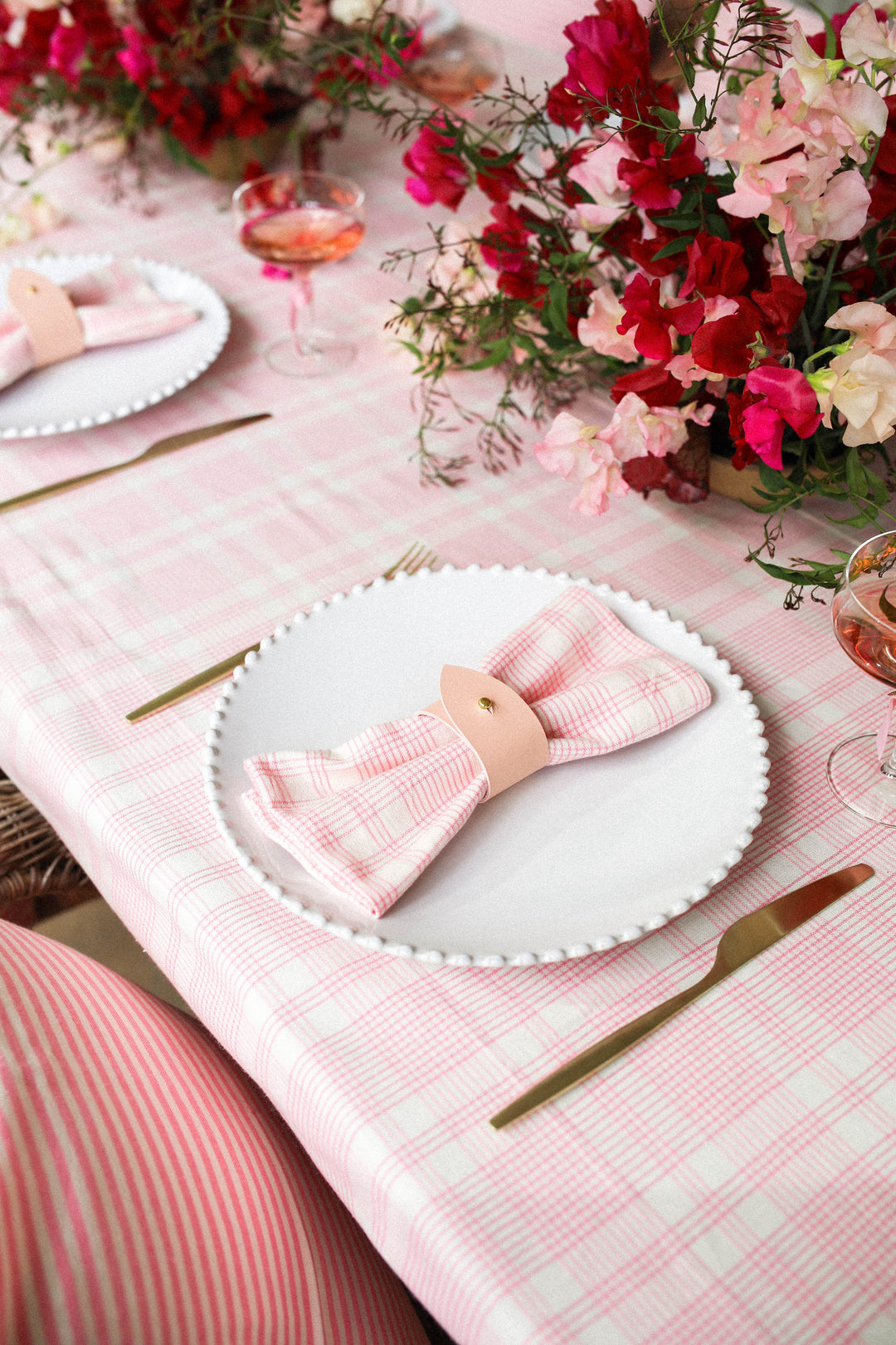 MARIANNE PLAID - Peony Tablecloth Heather Taylor Home MARIANNE PLAID - Peony Tablecloth Bonjour Fete - Party Supplies