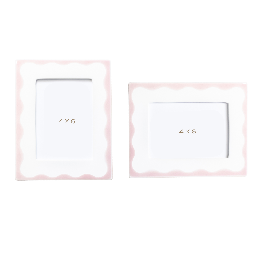 Customizable Scallop Picture Frame