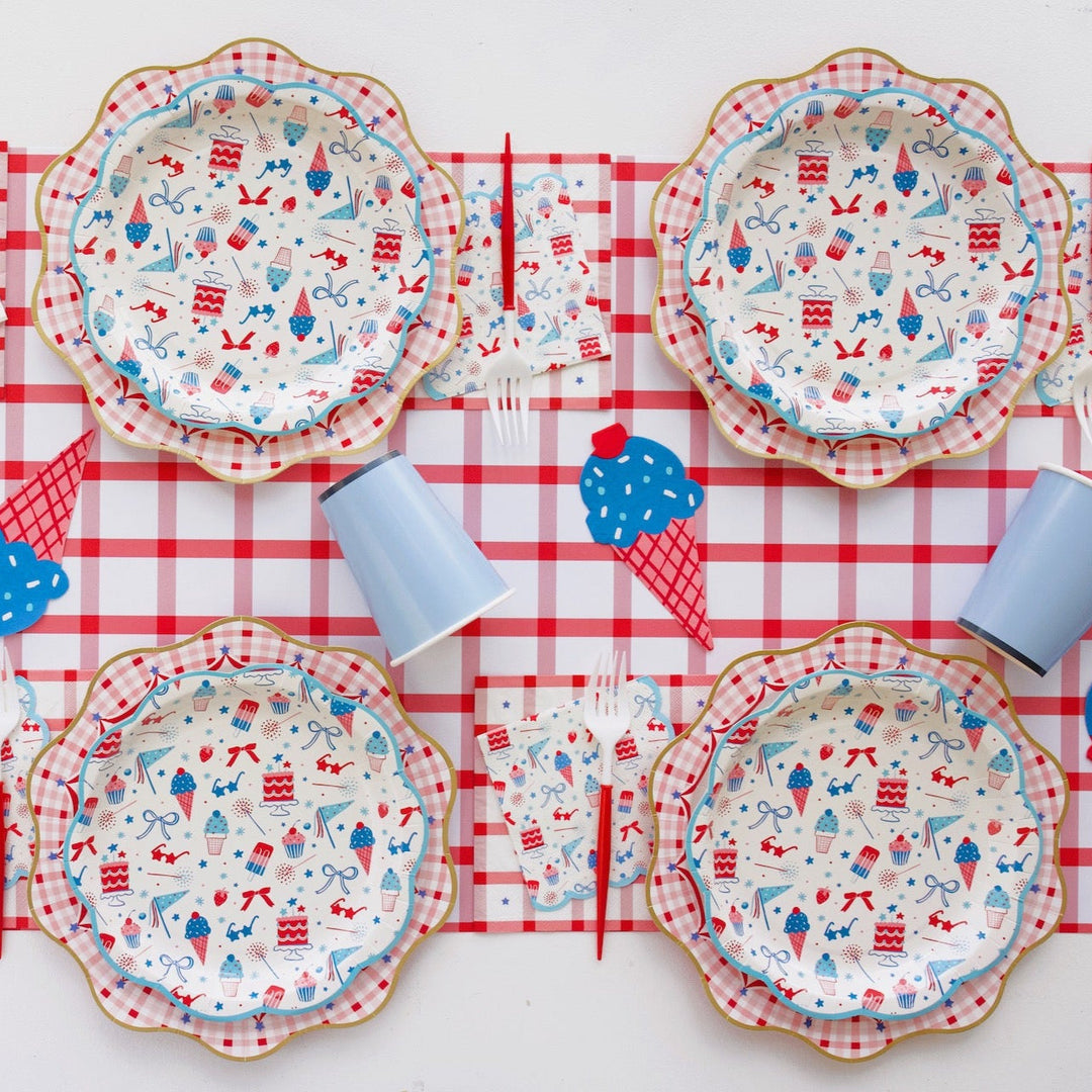 RED GINGHAM 4TH OF JULY DINNER PLATES Bonjour Fete Plates RED GINGHAM 4TH OF JULY DINNER PLATES Bonjour Fete - Party Supplies
