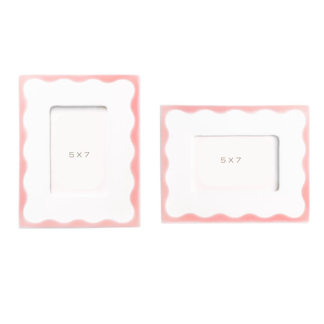 Customizable Scallop Picture Frame