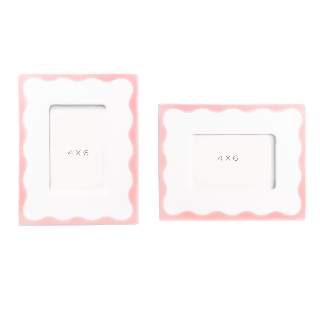 Customizable Scallop Picture Frame