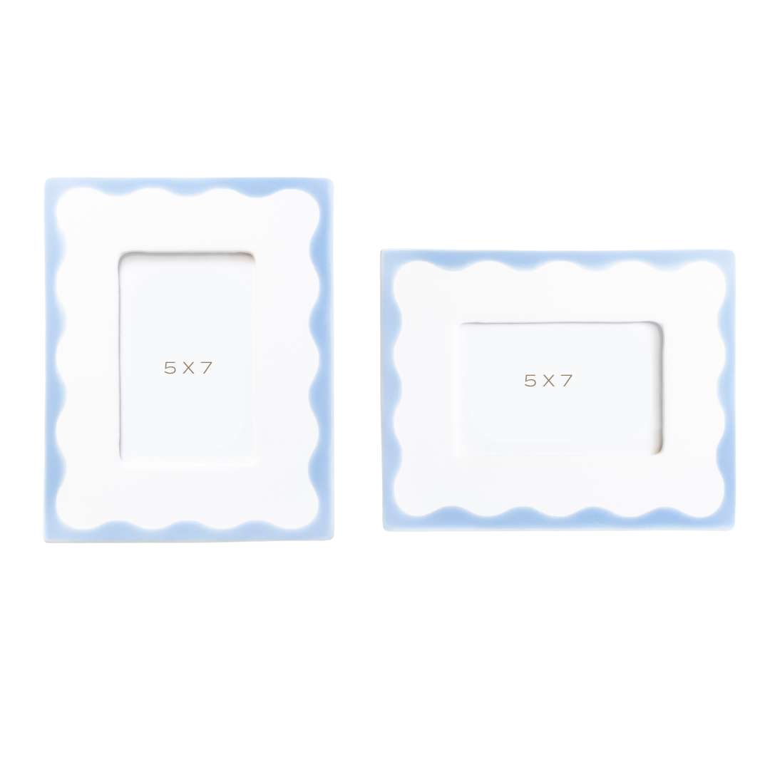Customizable Scallop Picture Frame