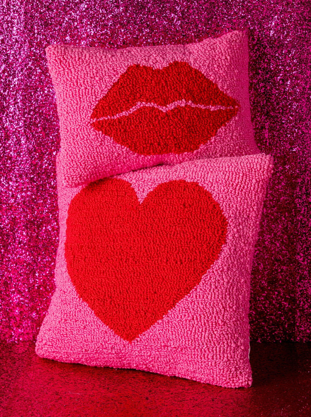 Shiraleah Heart Pillow, Pink Shiraleah Retail Décor Shiraleah Heart Pillow, Pink Bonjour Fete - Party Supplies