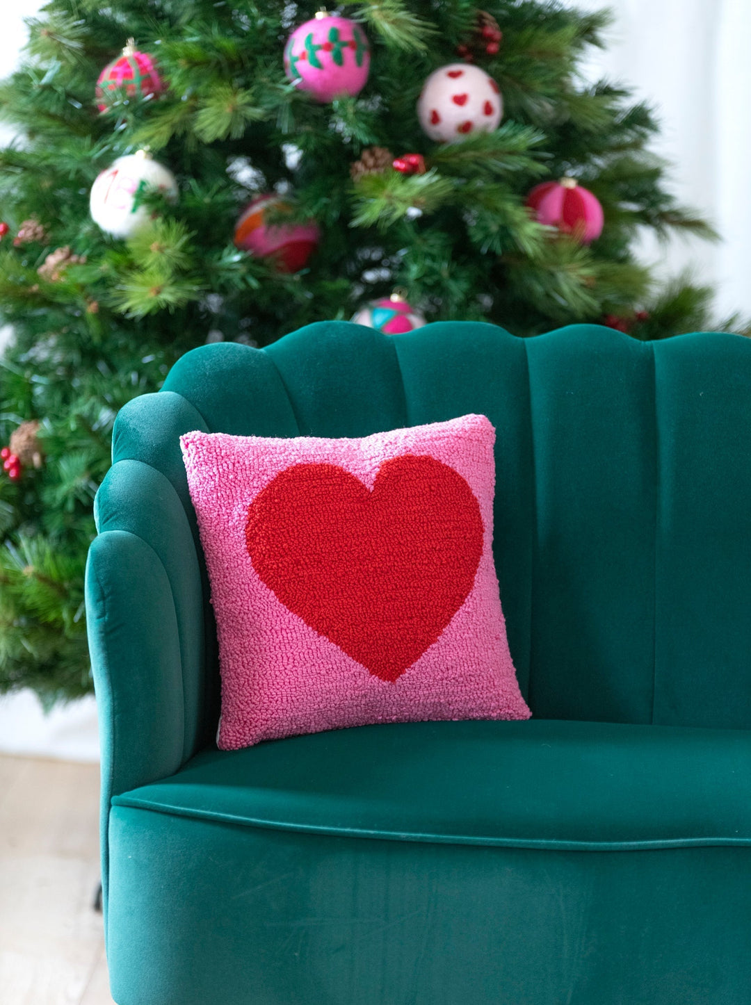 Shiraleah Heart Pillow, Pink Shiraleah Retail Décor Shiraleah Heart Pillow, Pink Bonjour Fete - Party Supplies