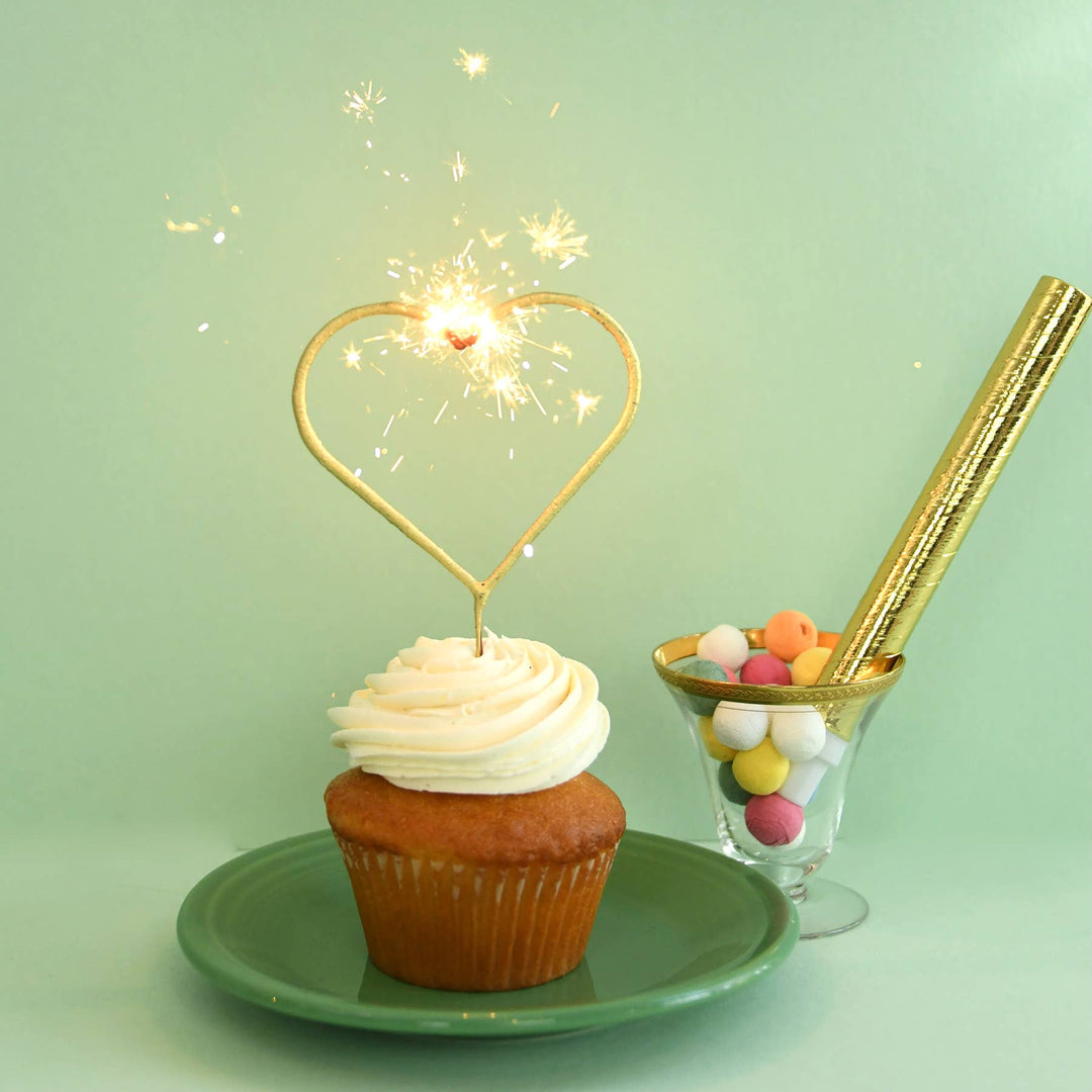 GRANDE GOLD HEART SPARKLER WAND TOPS Malibu Birthday Candles & Sparklers GRANDE GOLD HEART SPARKLER WAND Bonjour Fete - Party Supplies