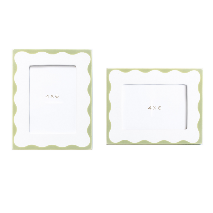 Customizable Scallop Picture Frame