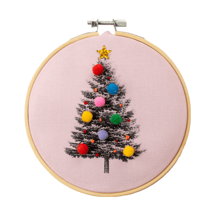 Christmas Tree Embroidery Hoop Kit: Light Blue