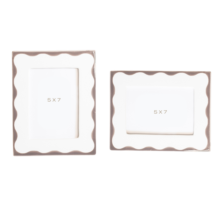Customizable Scallop Picture Frame