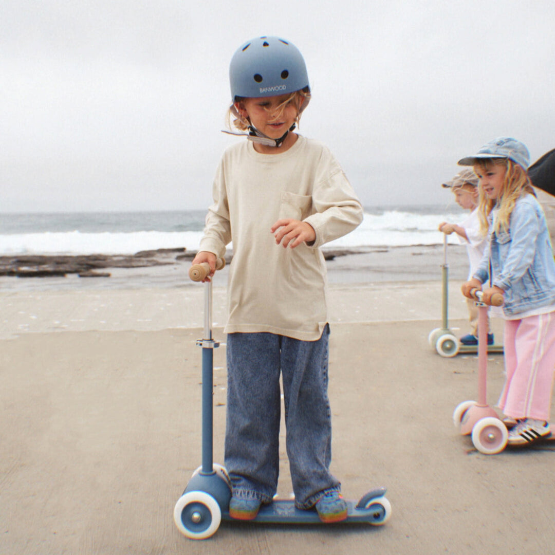 BANWOOD ECO SCOOTER DEEP SEA Banwood SCOOTER BANWOOD ECO SCOOTER DEEP SEA Bonjour Fete - Party Supplies