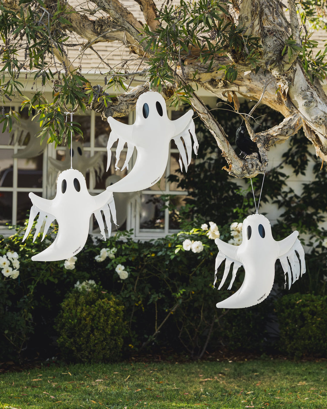 INFLATABLE HANGING HALLOWEEN GHOST DECOR Funboy Halloween Decor INFLATABLE HANGING HALLOWEEN GHOST DECOR Bonjour Fete - Party Supplies