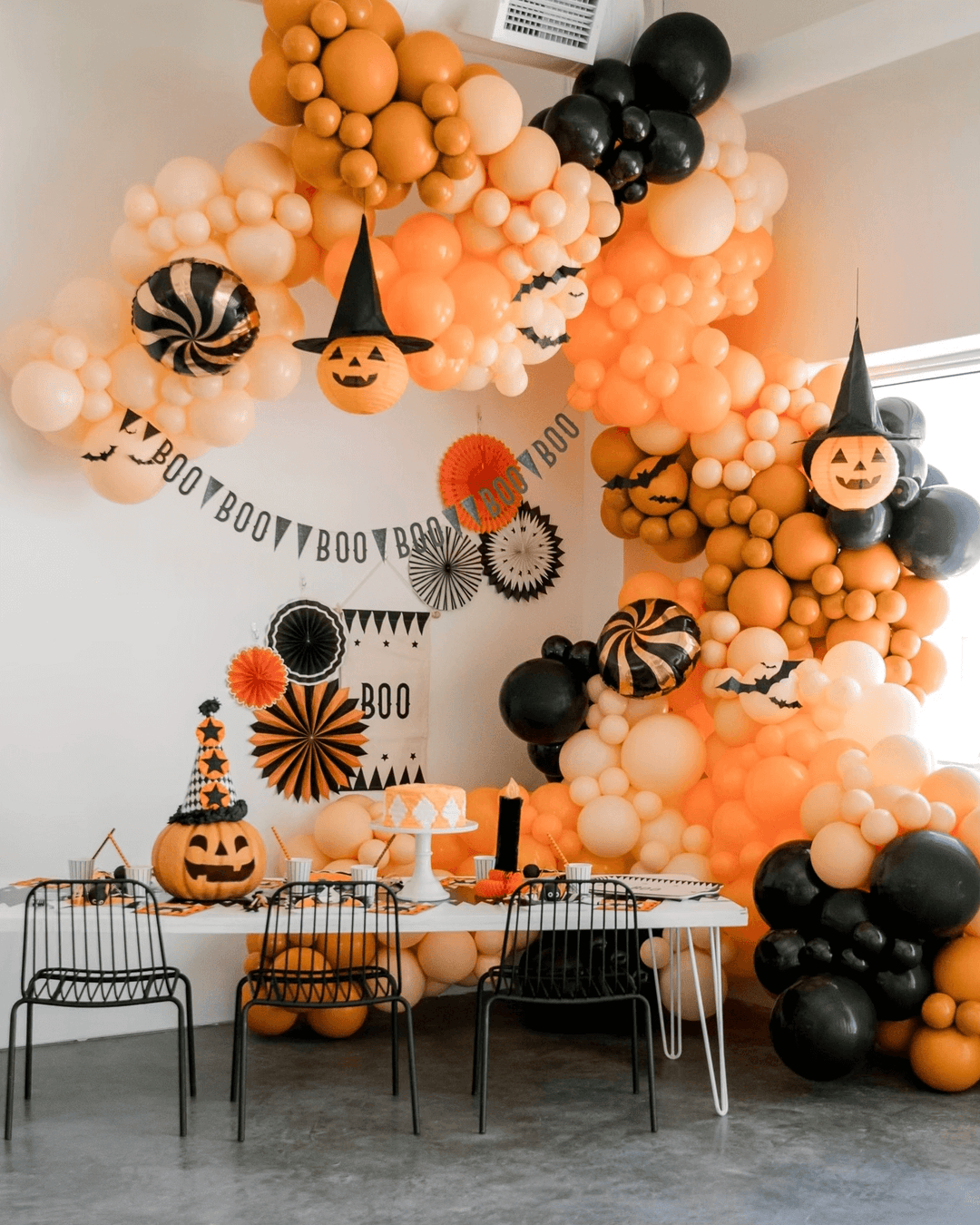 Discount halloween party deals supplies