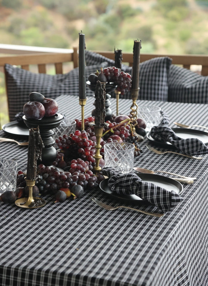 HARRISON PLAID - Black Tablecloth Heather Taylor Home HARRISON PLAID - Black Tablecloth Bonjour Fete - Party Supplies