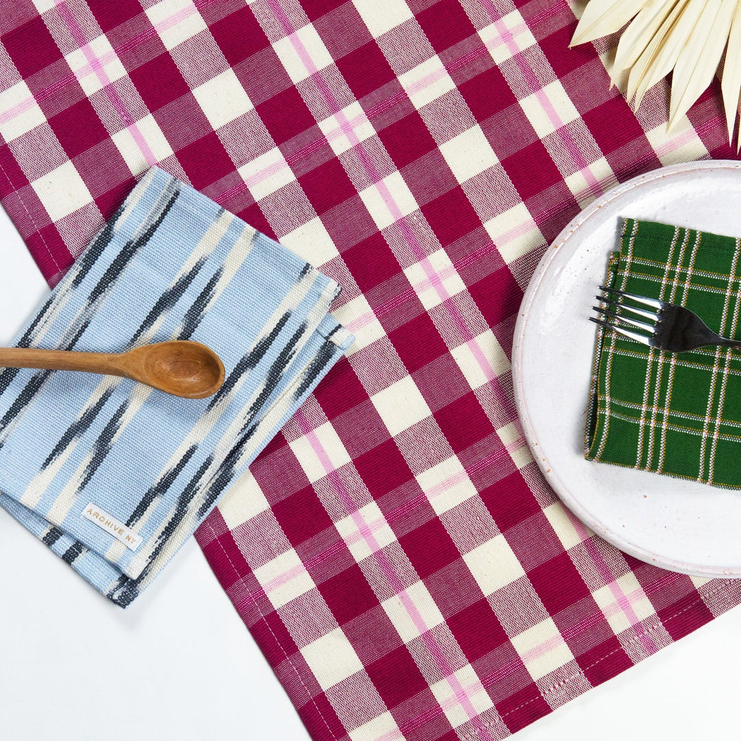 Abigail Plaid Runner Archive New York Kitchen Abigail Plaid Runner Bonjour Fete - Party Supplies