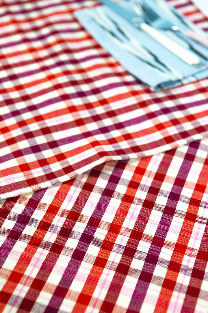 Noel Plaid Runner Archive New York Kitchen Noel Plaid Runner Bonjour Fete - Party Supplies