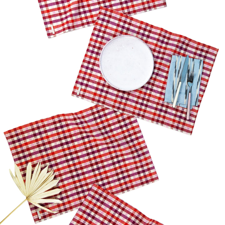 Noel Plaid Placemat Set Archive New York Kitchen Set of 4 - In stock Noel Plaid Placemat Set Bonjour Fete - Party Supplies