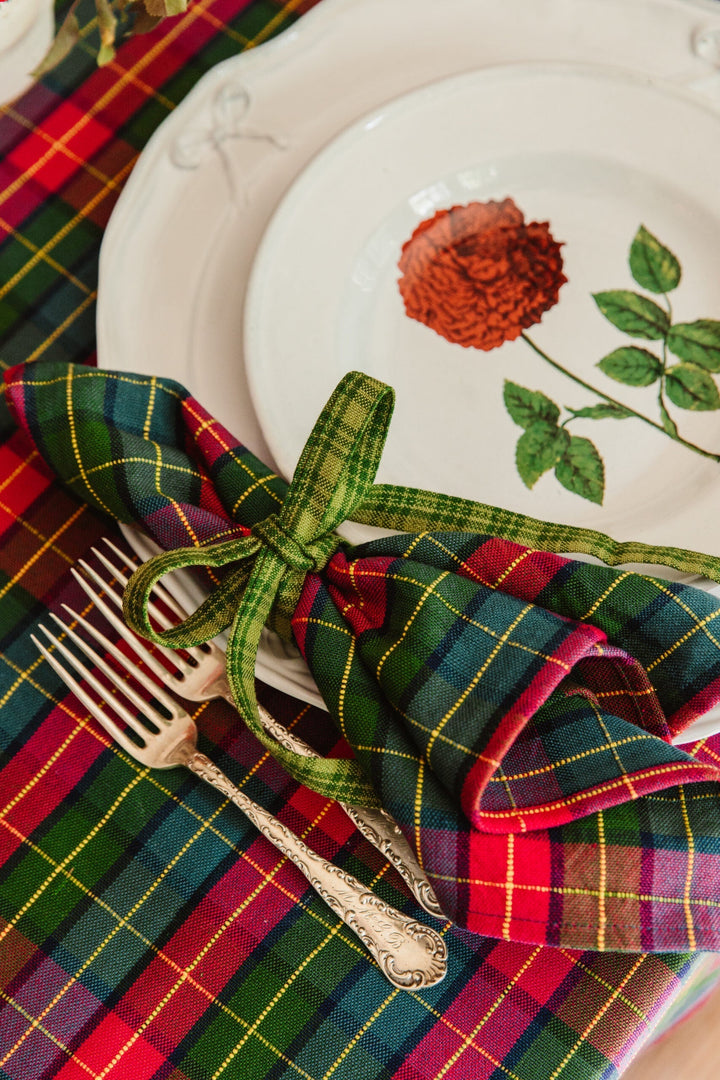 HOLLY PLAID -  Multi Color Napkins Heather Taylor Home simple HOLLY PLAID -  Multi Color Napkins Bonjour Fete - Party Supplies