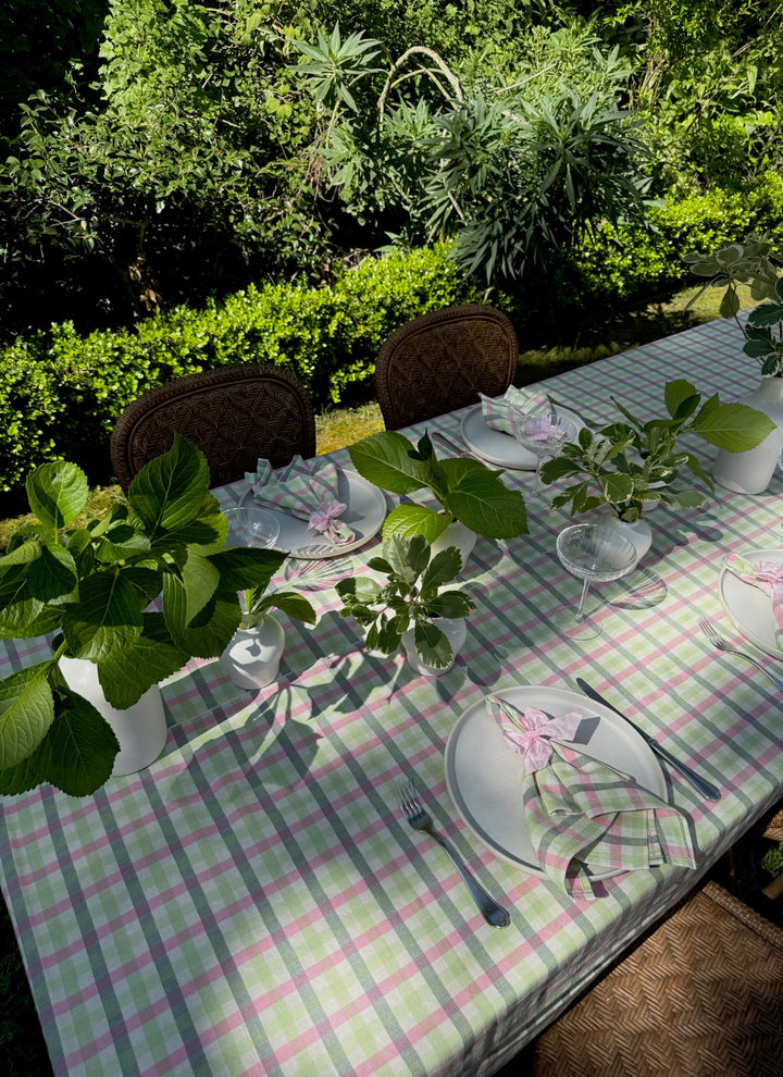 GINGHAM - Clover Tablecloth Heather Taylor Home variable GINGHAM - Clover Tablecloth Bonjour Fete - Party Supplies