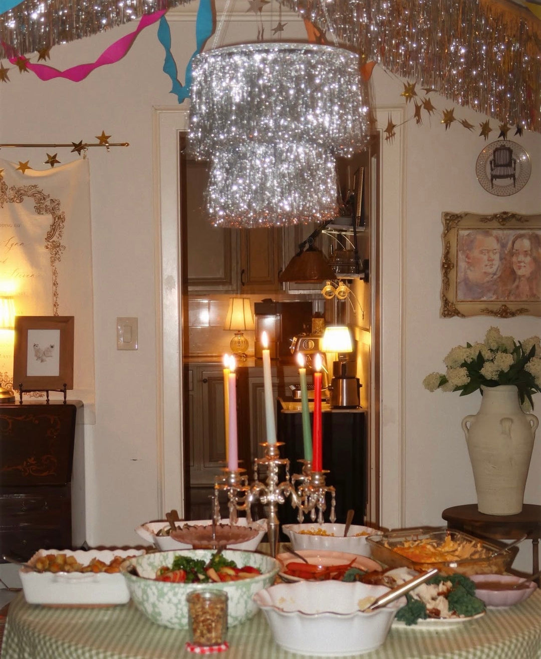 SILVER FRINGE CHANDELIER DECORATION - Bonjour Fête 