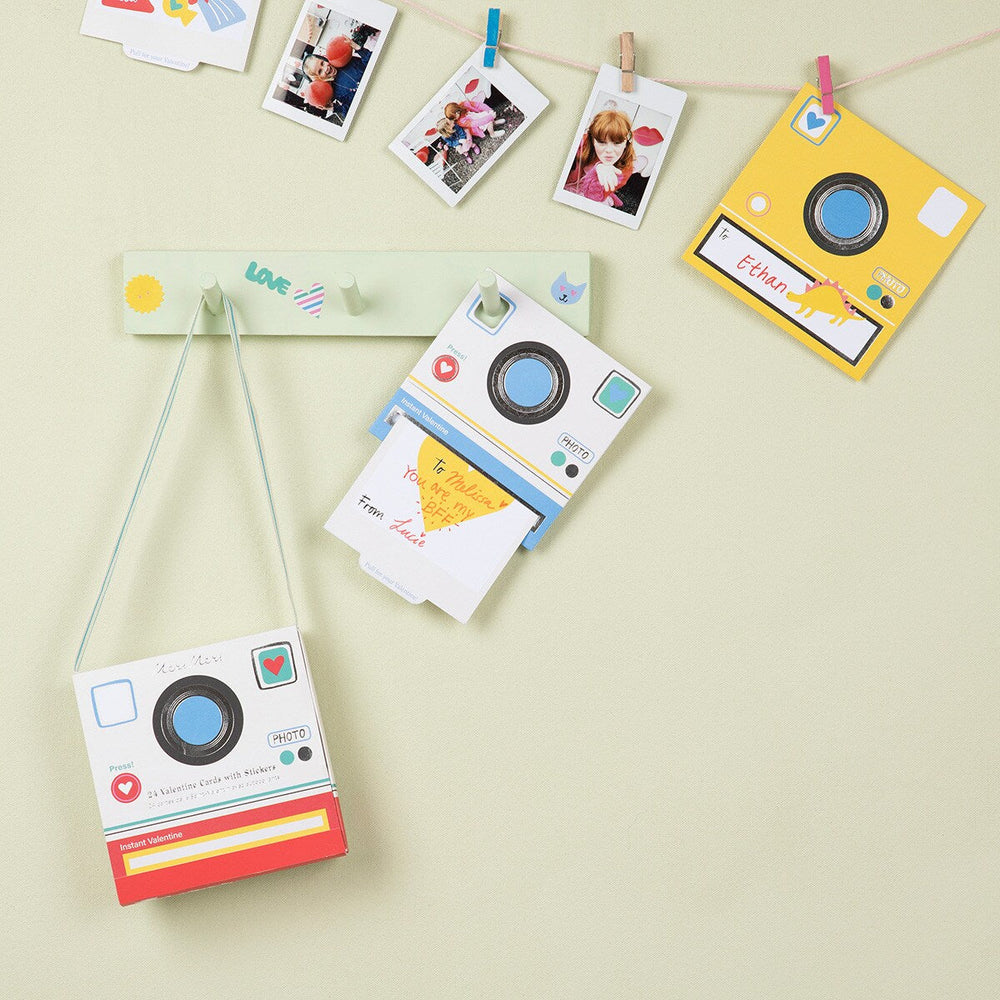 INSTANT CAMERA KIDS VALENTINE'S CARDS & STICKER SET Meri Meri Valentines Party Favors Bonjour Fete - Party Supplies
