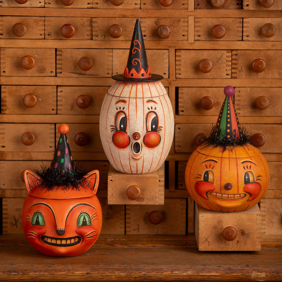 Gourdy White-O-Ween Bethany Lowe Designs, Inc. Gourdy White-O-Ween Bonjour Fete - Party Supplies