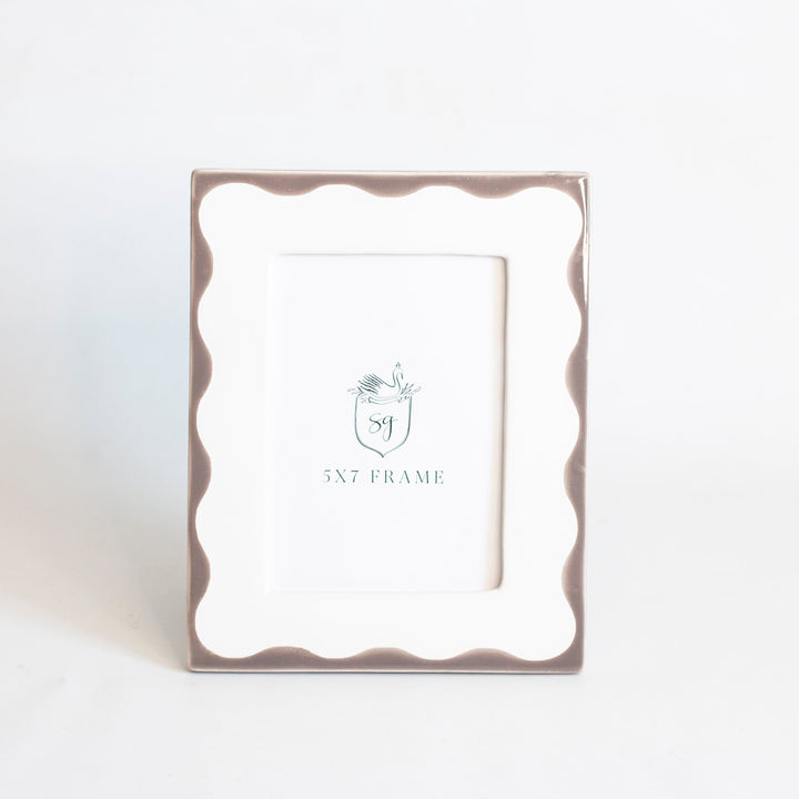 Customizable Scallop Picture Frame