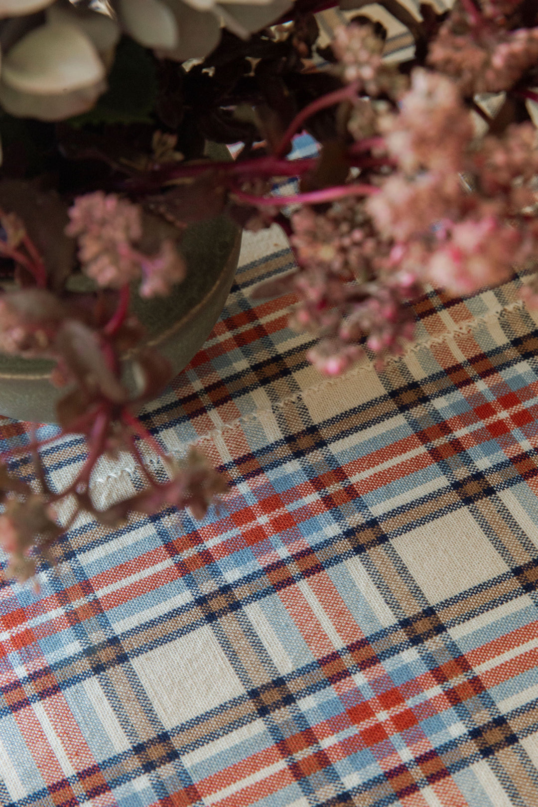 LAUREL PLAID - Multi Tablecloth