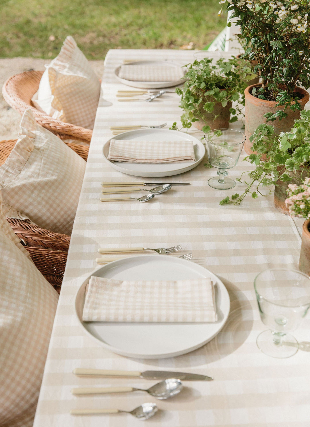 MINI GINGHAM - Cream Napkins Heather Taylor Home simple MINI GINGHAM - Cream Napkins Bonjour Fete - Party Supplies