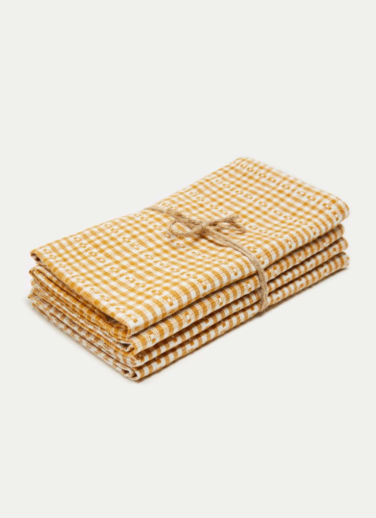SOHO - Goldenrod Napkins Heather Taylor Home simple SOHO - Goldenrod Napkins Bonjour Fete - Party Supplies