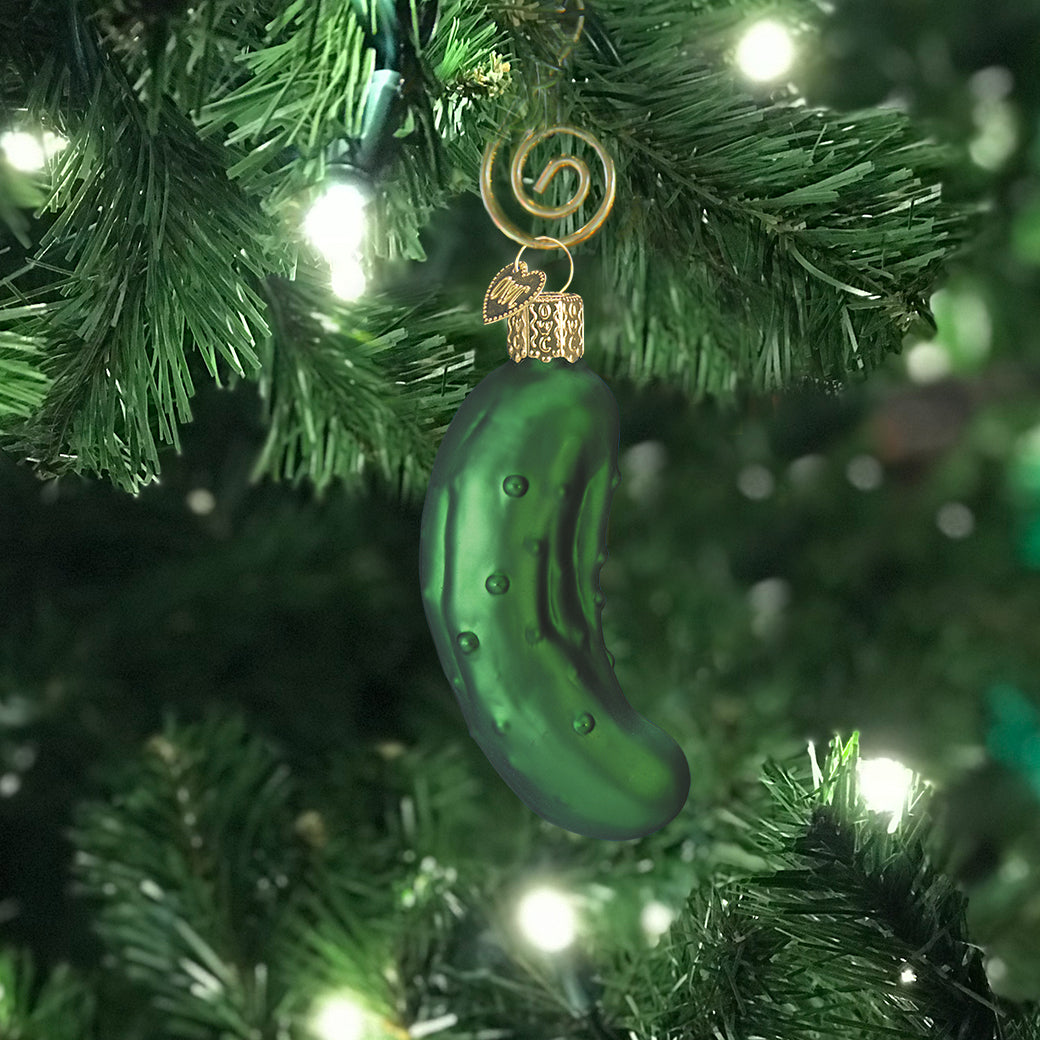 Pickle Ornament Old World Christmas 3.5 X 2 X 1.5 / 28016 Pickle Ornament Bonjour Fete - Party Supplies