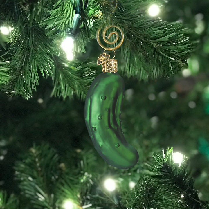 Pickle Ornament Old World Christmas 3.5 X 2 X 1.5 / 28016 Pickle Ornament Bonjour Fete - Party Supplies