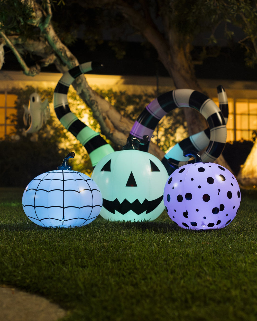 INFLATABLE HALLOWEEN PUMPKIN DECOR Funboy Halloween Decor INFLATABLE HALLOWEEN PUMPKIN DECOR Bonjour Fete - Party Supplies