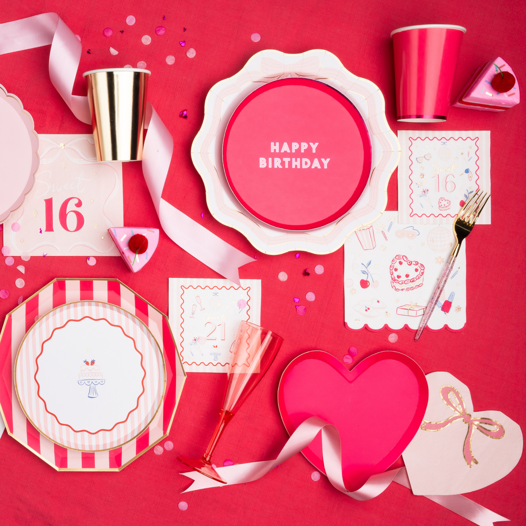 HAUTE PINK HEART SHAPED PLATES Bonjour Fete Plates HAUTE PINK HEART SHAPED PLATES Bonjour Fete - Party Supplies