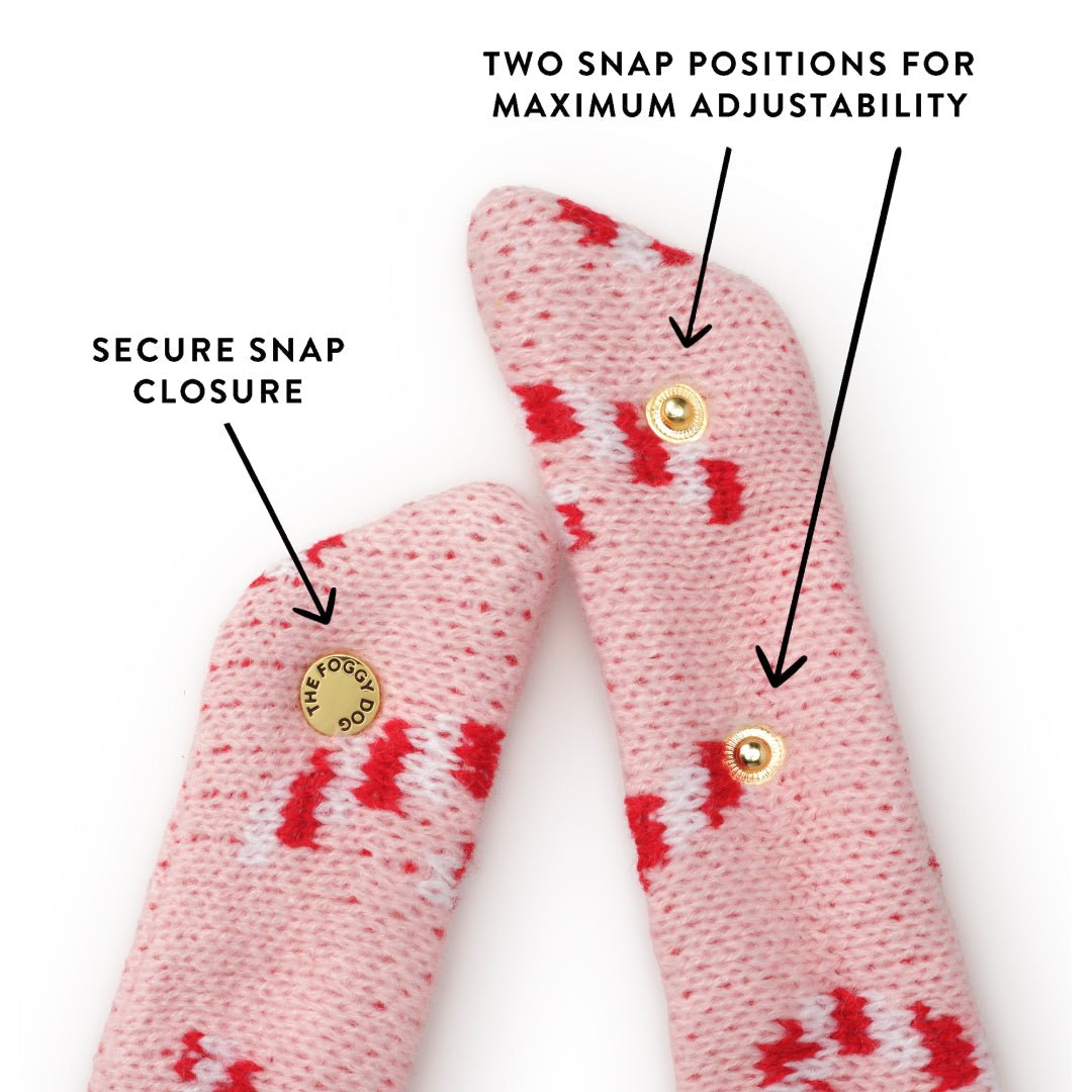 Callout of the knit bandana ends showing the secure snap closure and two snap positions