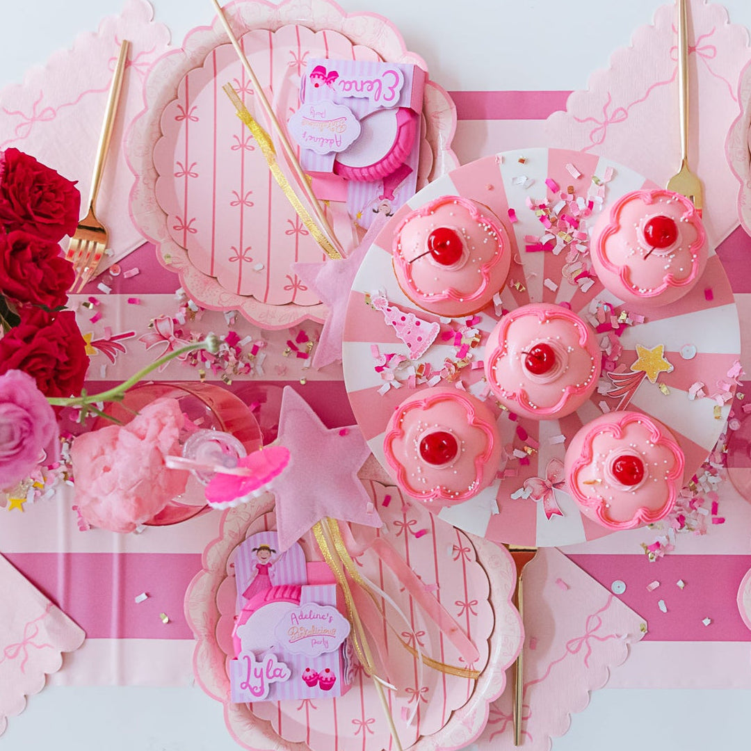 PETAL PINK SIGNATURE BOW SMALL PLATES Bonjour Fete Plates PETAL PINK SIGNATURE BOW SMALL PLATES Bonjour Fete - Party Supplies